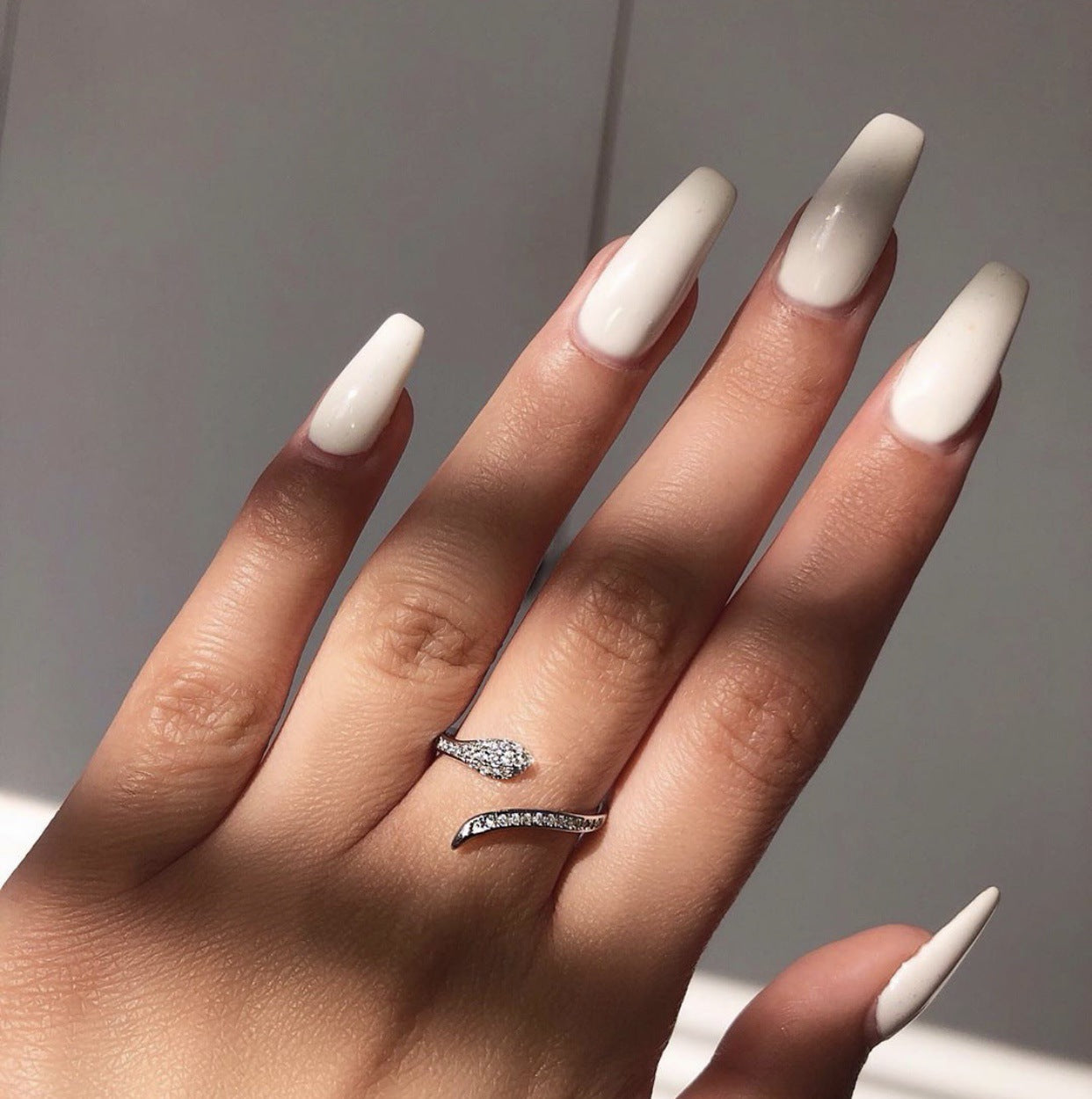 New European And American Snake Shape Zircon Creative Ladies Ring
