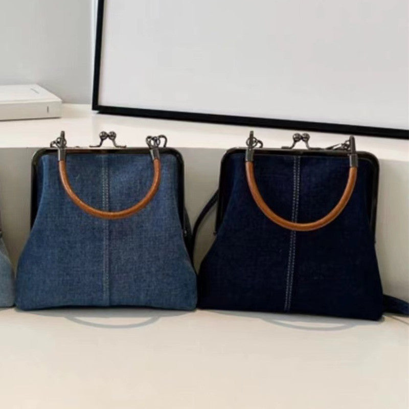 Chic Denim Crossbody Bag – Light, Foldable & Travel-Ready
